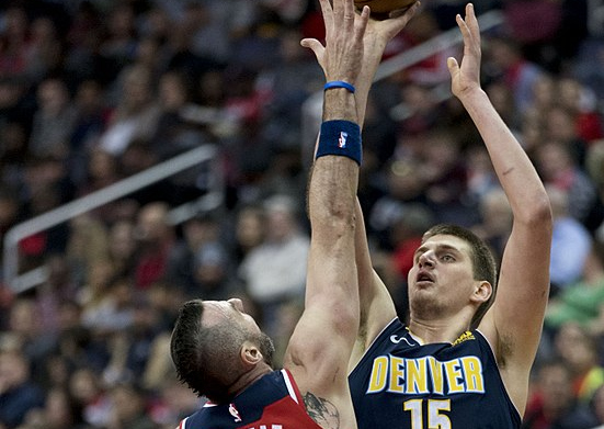 与防守的意 与防守的意